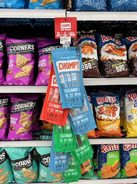 Alternative view of Chomps Clips